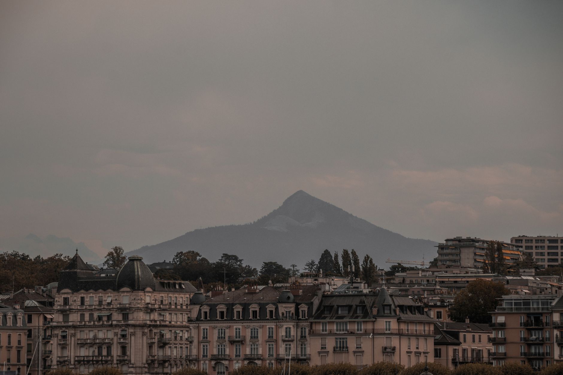 Pénurie de logements : Vaud réunit sa première Table ronde et vise une sortie de crise à l'horizon 2028-2030